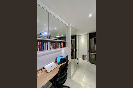 Apartamento à venda com 38m², 1 quarto e 1 vaga Apartamento à venda com 38m², 1 quarto e 1 vagaEscritório