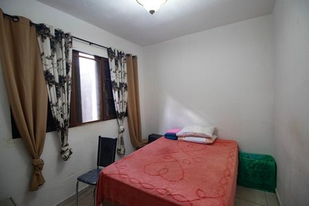 Casa à venda com 250m², 6 quartos e 4 vagas Casa à venda com 250m², 6 quartos e 4 vagasQuarto casa 3