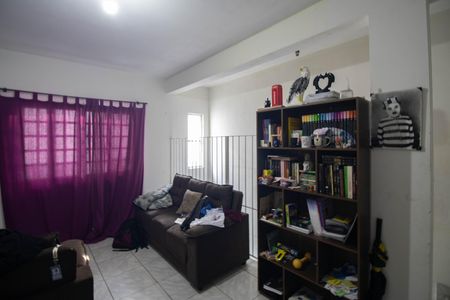 Sala de casa à venda com 6 quartos, 250m² em Jardim Martins Silva, São Paulo