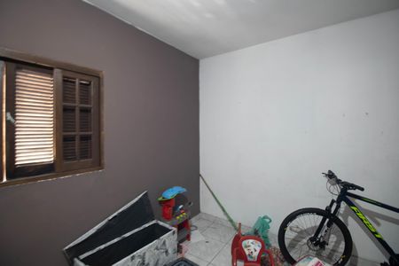 Casa à venda com 250m², 6 quartos e 4 vagas Casa à venda com 250m², 6 quartos e 4 vagasQuarto 4