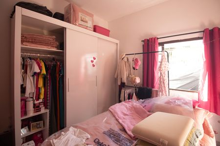 Quarto 2 de casa à venda com 6 quartos, 250m² em Jardim Martins Silva, São Paulo