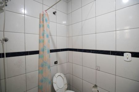 Casa à venda com 250m², 6 quartos e 4 vagas Casa à venda com 250m², 6 quartos e 4 vagasBanheiro 2