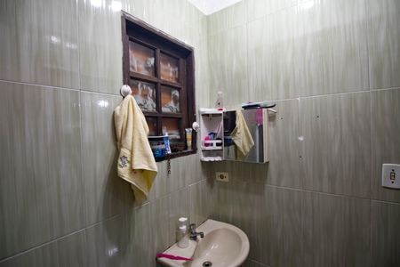 Casa à venda com 250m², 6 quartos e 4 vagas Casa à venda com 250m², 6 quartos e 4 vagasBanheiro 1