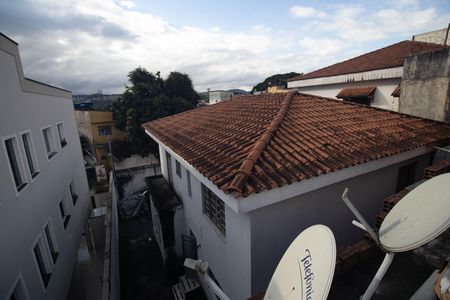 Vista  de casa à venda com 6 quartos, 250m² em Jardim Martins Silva, São Paulo