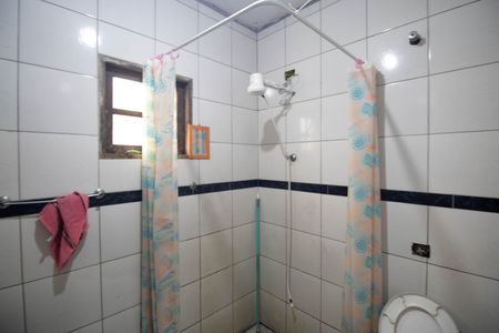 Casa à venda com 250m², 6 quartos e 4 vagas Casa à venda com 250m², 6 quartos e 4 vagasBanheiro 2