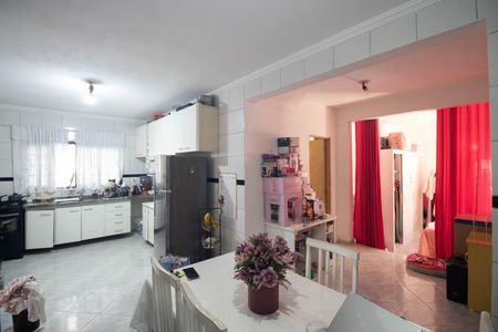 Cozinha 1 de casa à venda com 6 quartos, 250m² em Jardim Martins Silva, São Paulo