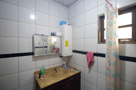 Casa à venda com 250m², 6 quartos e 4 vagas Casa à venda com 250m², 6 quartos e 4 vagasBanheiro 2