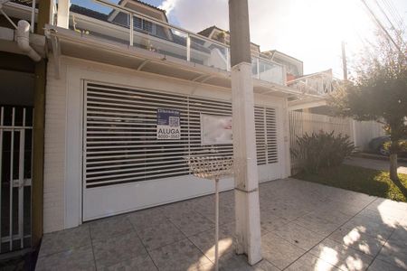 Casa para alugar com 178m², 3 quartos e 2 vagas Casa para alugar com 178m², 3 quartos e 2 vagasFachada