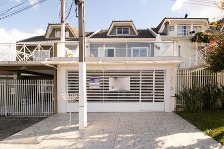 Casa para alugar com 178m², 3 quartos e 2 vagas Casa para alugar com 178m², 3 quartos e 2 vagasFachada