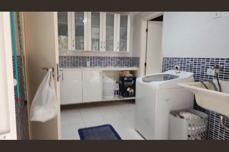Casa à venda com 250m², 3 quartos e 4 vagas
