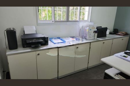 Casa à venda com 250m², 3 quartos e 4 vagas