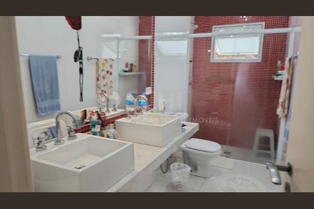 Casa à venda com 250m², 3 quartos e 4 vagas