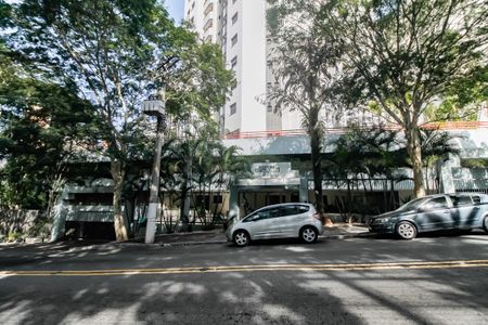 Apartamento para alugar com 50m², 1 quarto e 1 vaga Apartamento para alugar com 50m², 1 quarto e 1 vagaFachada e portaria