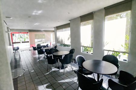 Apartamento para alugar com 50m², 1 quarto e 1 vaga Apartamento para alugar com 50m², 1 quarto e 1 vagaÁrea comum - Salão de festas