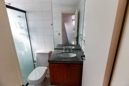 Banheiro de apartamento para alugar com 1 quarto, 50m² em Morumbi, São Paulo