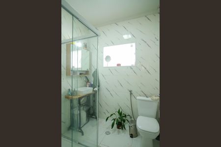 Casa à venda com 120m², 3 quartos e 2 vagasBanheiro da suíte