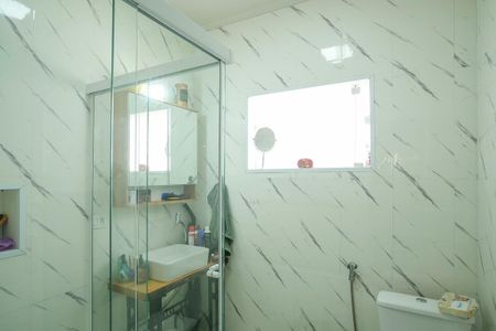 Casa à venda com 120m², 3 quartos e 2 vagasBanheiro da suíte