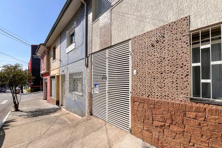 Casa à venda com 120m², 3 quartos e 2 vagasFachada + plaquinha