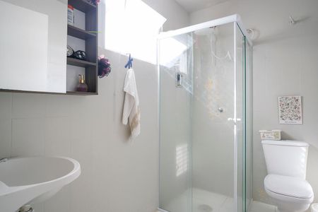 Casa à venda com 120m², 3 quartos e 2 vagasBanheiro
