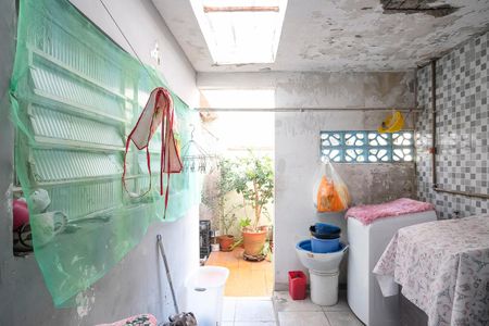 Casa à venda com 120m², 3 quartos e 2 vagasÁrea de serviço