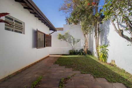 Casa à venda com 212m², 4 quartos e 4 vagas