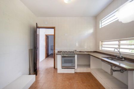 Casa à venda com 212m², 4 quartos e 4 vagas