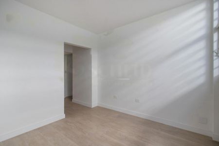 Casa à venda com 212m², 4 quartos e 4 vagas