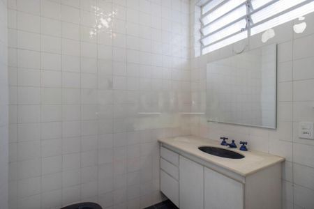 Casa à venda com 212m², 4 quartos e 4 vagas
