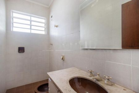 Casa à venda com 212m², 4 quartos e 4 vagas