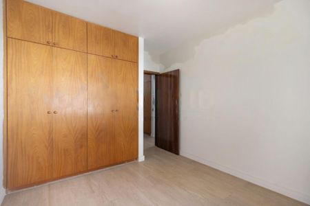 Casa à venda com 212m², 4 quartos e 4 vagas