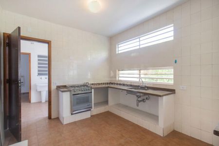 Casa à venda com 212m², 4 quartos e 4 vagas