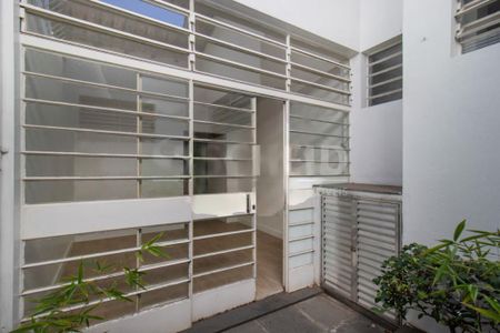 Casa à venda com 212m², 4 quartos e 4 vagas