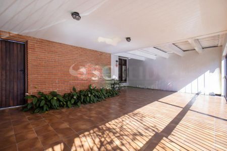 Casa à venda com 212m², 4 quartos e 4 vagas