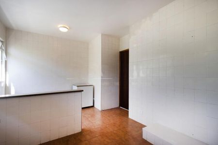 Casa à venda com 212m², 4 quartos e 4 vagas