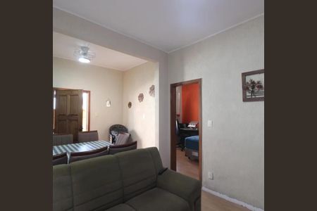 Casa para alugar com 228m², 3 quartos e sem vaga Casa para alugar com 228m², 3 quartos e sem vagaSala