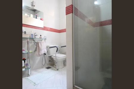 Casa para alugar com 228m², 3 quartos e sem vaga Casa para alugar com 228m², 3 quartos e sem vagaBanheiro