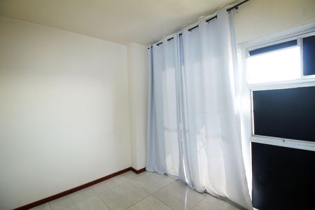 Quarto 2 de apartamento para alugar com 2 quartos, 110m² em Olaria, Rio de Janeiro