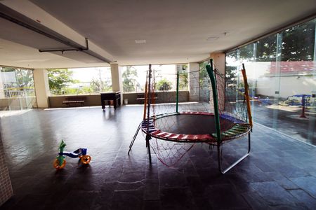 Apartamento para alugar com 110m², 2 quartos e 1 vagaÁrea comum - Playground