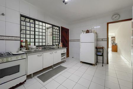 Casa à venda com 220m², 3 quartos e 2 vagasCozinha