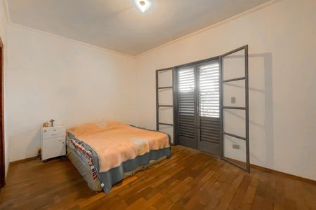 Casa à venda com 220m², 3 quartos e 2 vagasSuíte 1