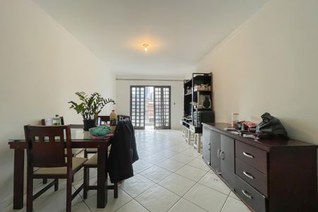 Sala de casa à venda com 2 quartos, 220m² em Jaguaribe, Osasco