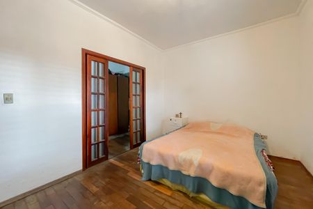 Casa à venda com 220m², 3 quartos e 2 vagasSuíte 1