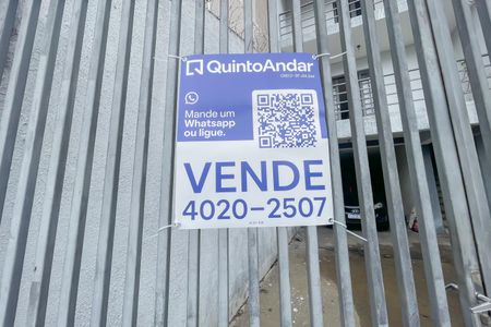 Casa à venda com 220m², 3 quartos e 2 vagasPlaca