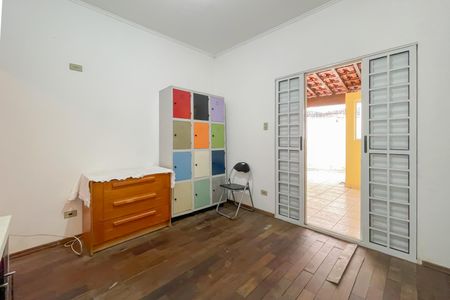 Casa à venda com 220m², 3 quartos e 2 vagasSuíte 2