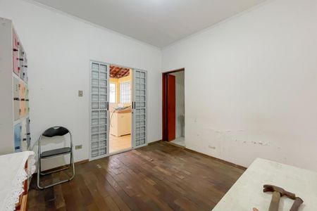 Casa à venda com 220m², 3 quartos e 2 vagasSuíte 2
