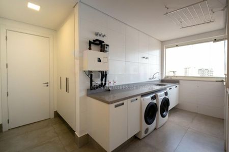 Apartamento à venda com 274m², 5 quartos e 4 vagas