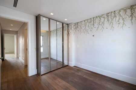 Apartamento à venda com 274m², 5 quartos e 4 vagas