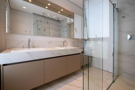 Apartamento à venda com 274m², 5 quartos e 4 vagas
