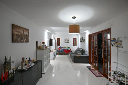 Sala de casa à venda com 3 quartos, 125m² em Jardim Monte Kemel, São Paulo