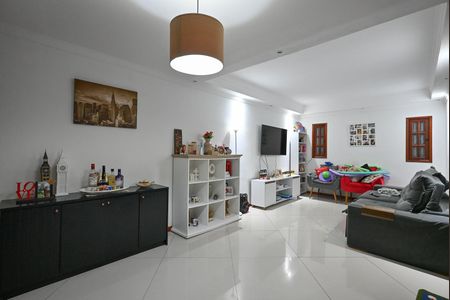 Casa à venda com 125m², 3 quartos e 2 vagasSala